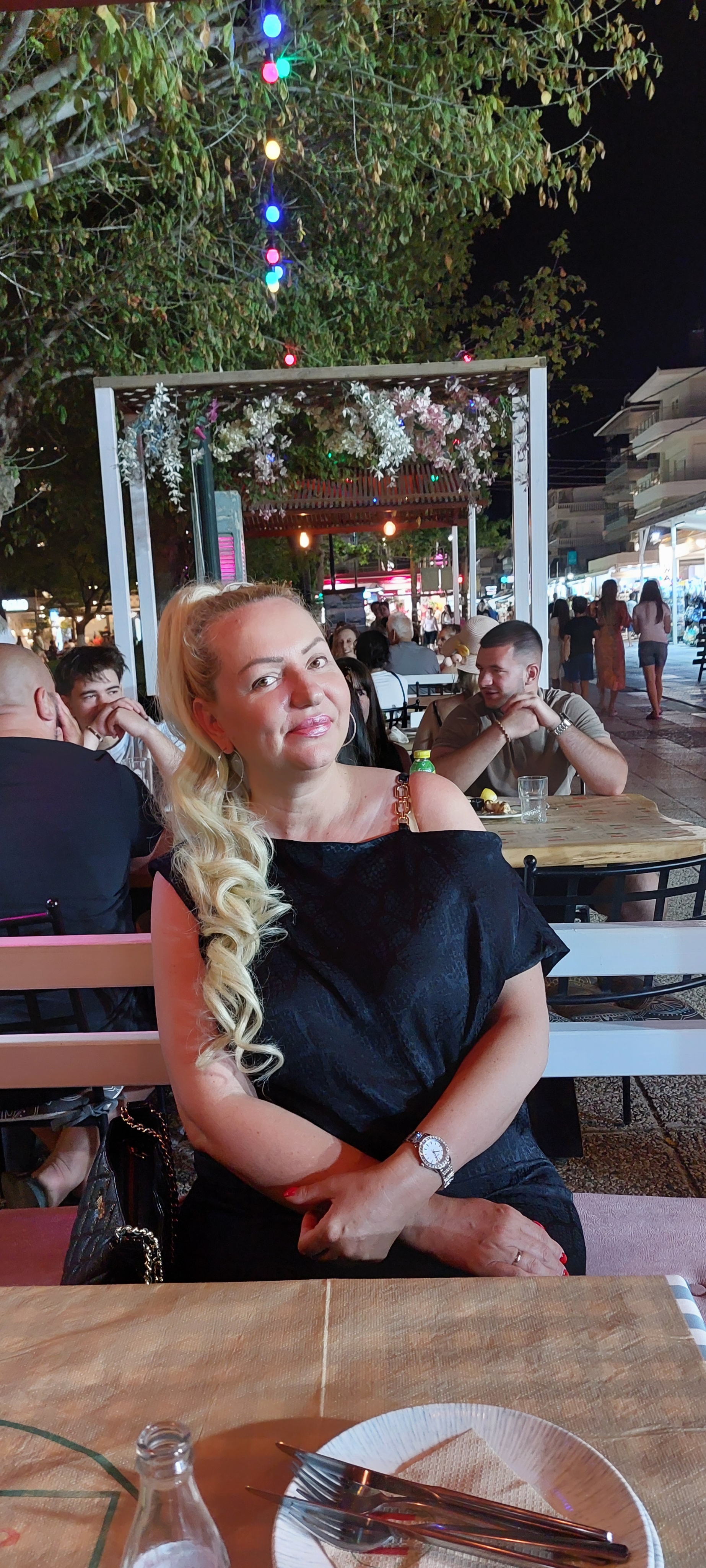 Šampanjac / Srednje Plava │Opuštena kovrča │80cm │Rep na mrežicu photo review
