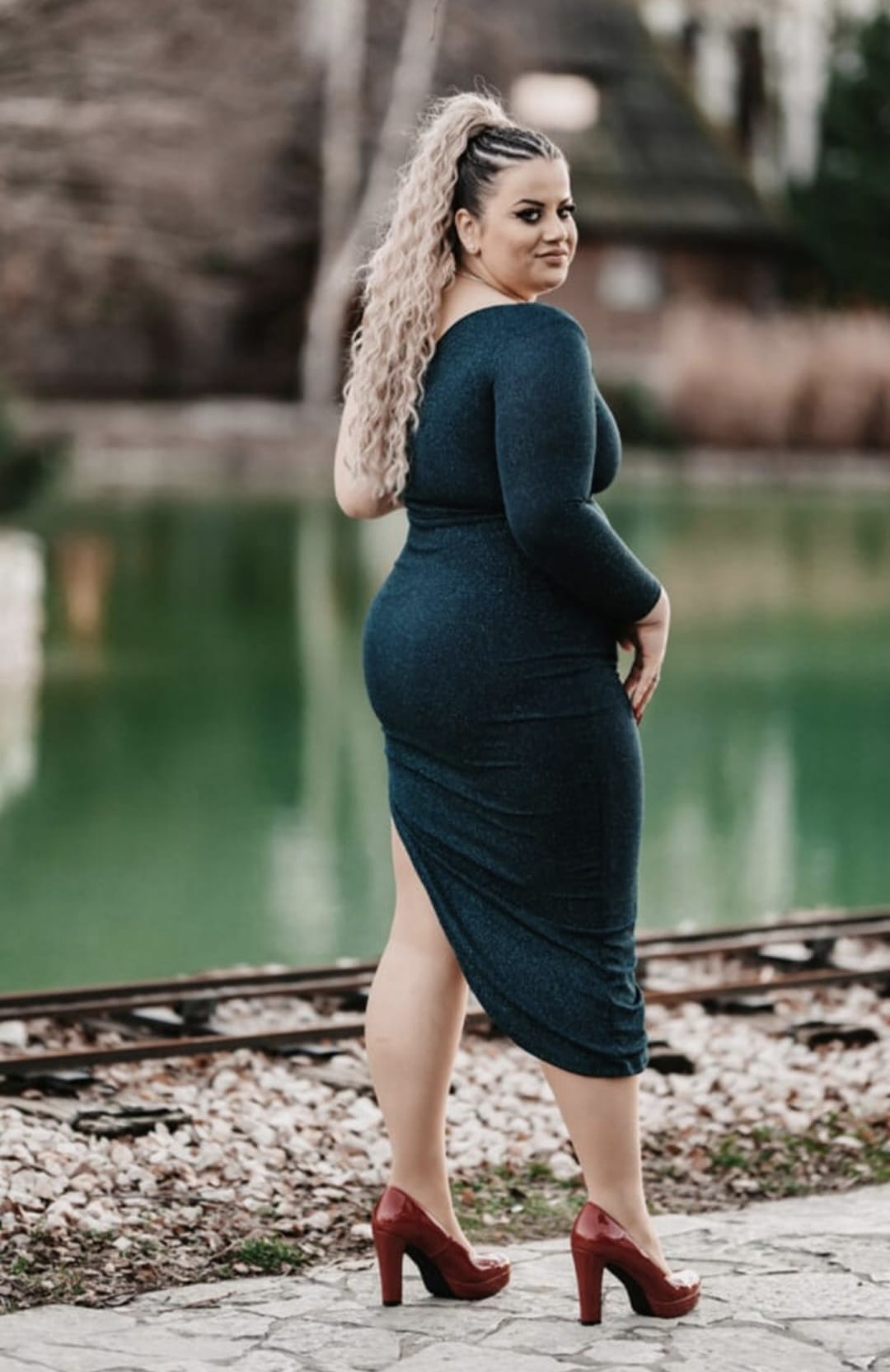 Šampanjac / Srednje Plava Ombre │Afro │80cm │Rep na mrežicu photo review