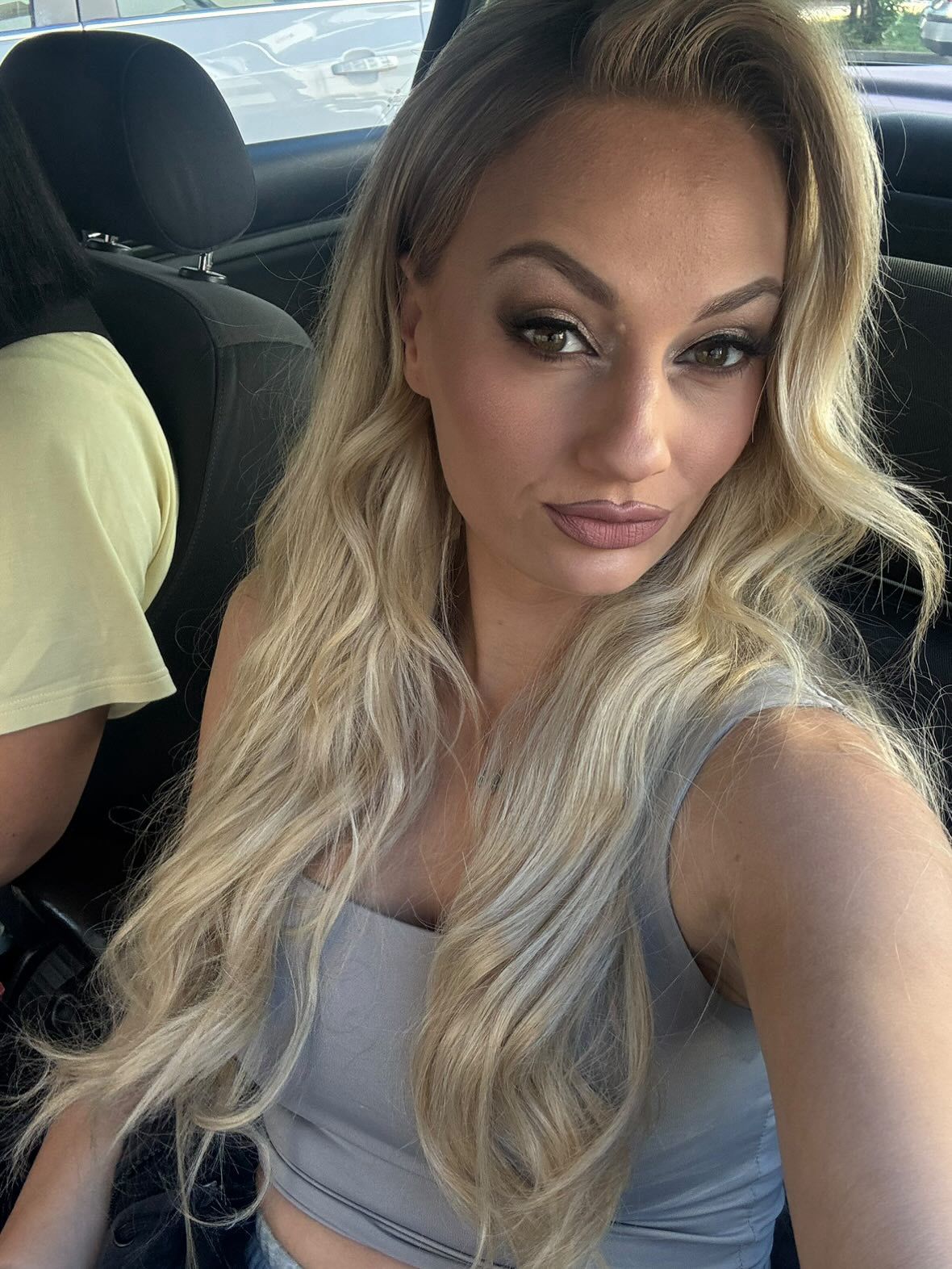 Srednje plava / Šampanjac │Opuštena kovrča │65cm │Klipse photo review